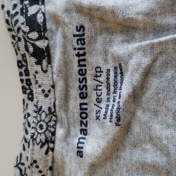 Amazon Essentials Short-Sleeve Waisted Maxi Dress in Gray Tile Print Size XS - Picture 4 of 6